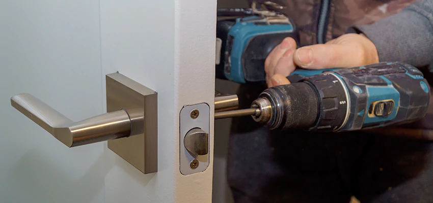 Broken Door Handle Lock Repair in Hollister, California